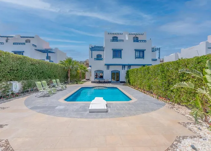 Sahlhasheesh With Heated Pool And Jacuzzi